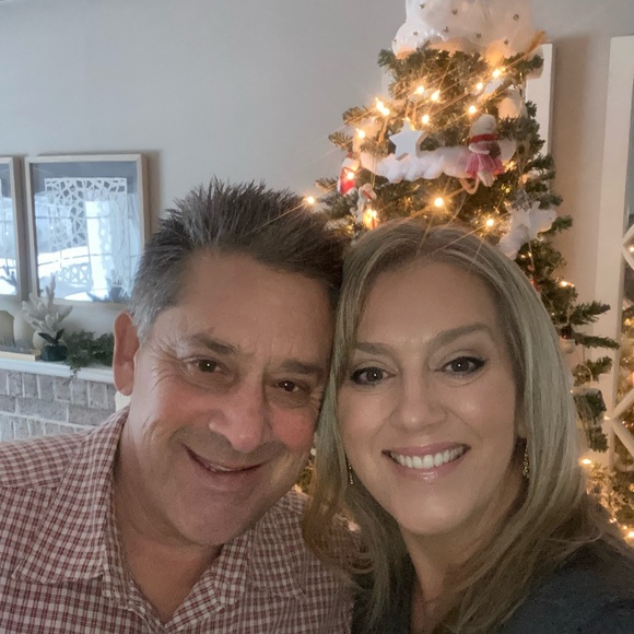 Meet the Posher - Hi, I’m Liz! - Picture 2 of 2